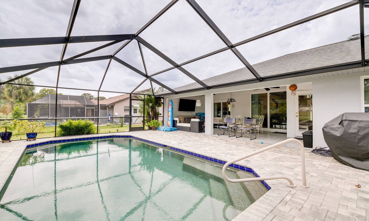 Spring Hill House | Pool, Grill & Golf Course Views: Spring Hill Stay!