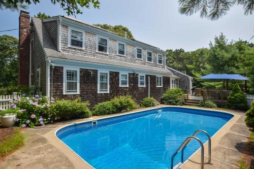 East Harwich House | Pool Half Mile to Beach