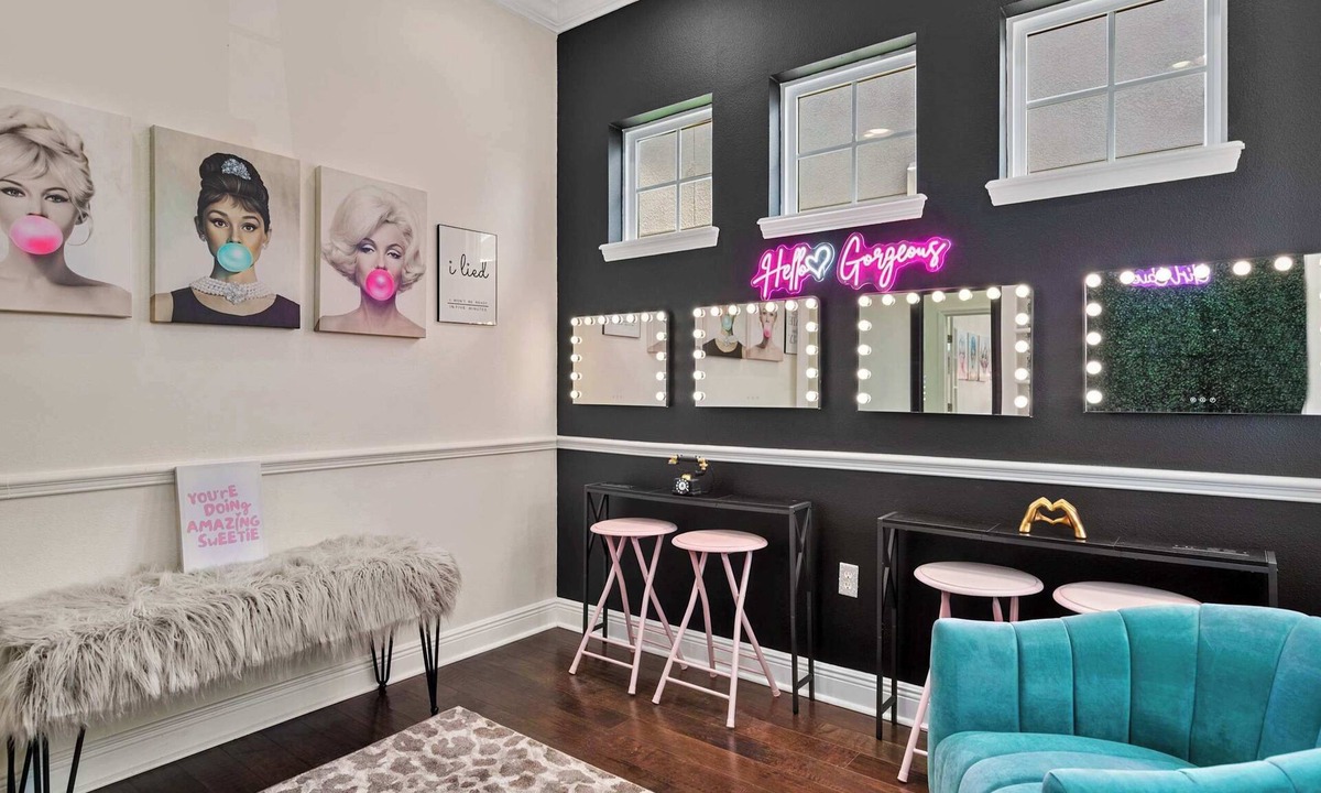 Port Tampa City House | POOL, Hollywood Glam Room, Man Cave, Games