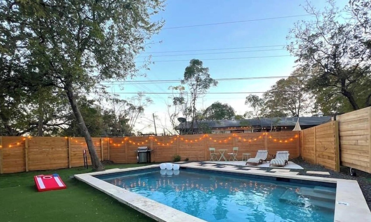MLK House | Pool Home Encore Rainey Street-6 minute drive