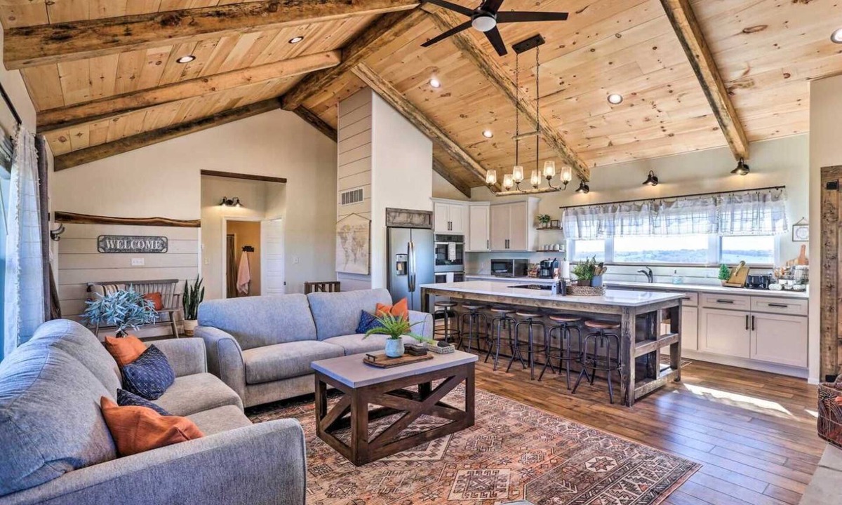 Williamstown House | Pool | Hot Tub | Firepit | 15 min to Ark