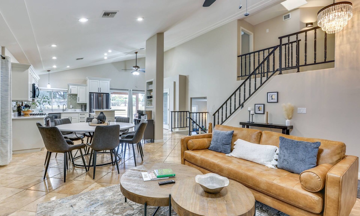Arrowhead Ranch House | Pool, Hot Tub & Golf Course View: Glendale Oasis!