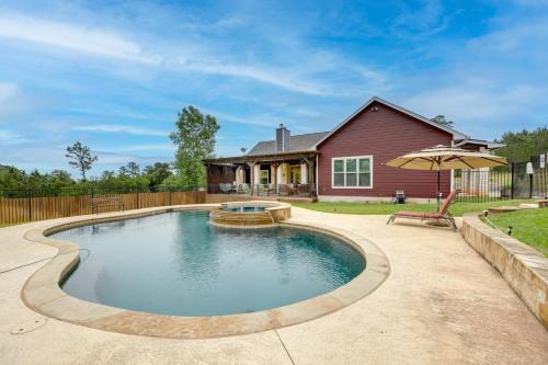 Bastrop House | Pool & Hot Tub in Sunny Smithville Getaway!