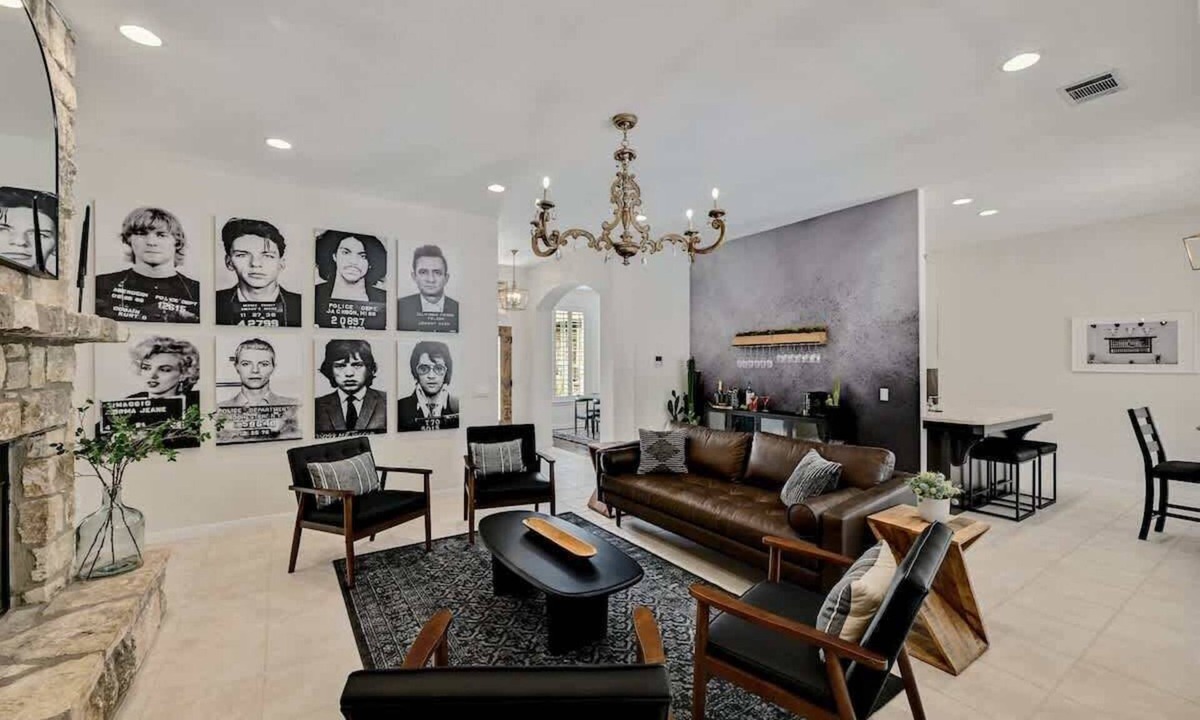 Dripping Springs House | Pool | Hot Tub | Sleeps 14 & Pets Allowed!