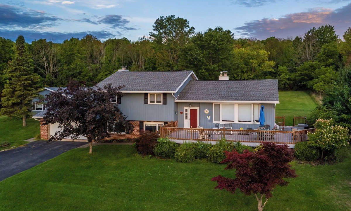 Canandaigua House | Pool house - 4 bedroom 3 bathroom home with indoor pool