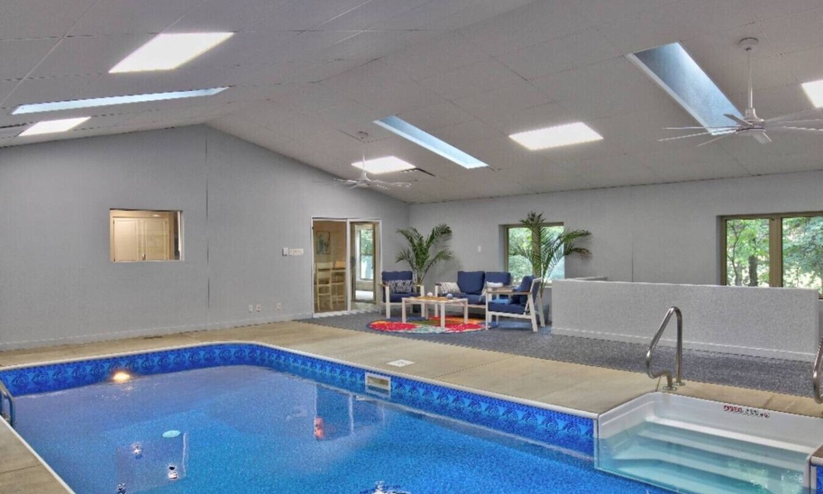 Hot Springs Village House | Pool House on Ponce De Leon