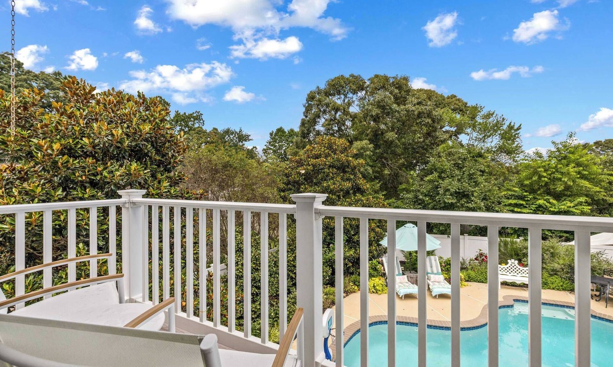 Cape Saint Claire Apartment | Pool Loft Suite | Bay Access & Beach Passes