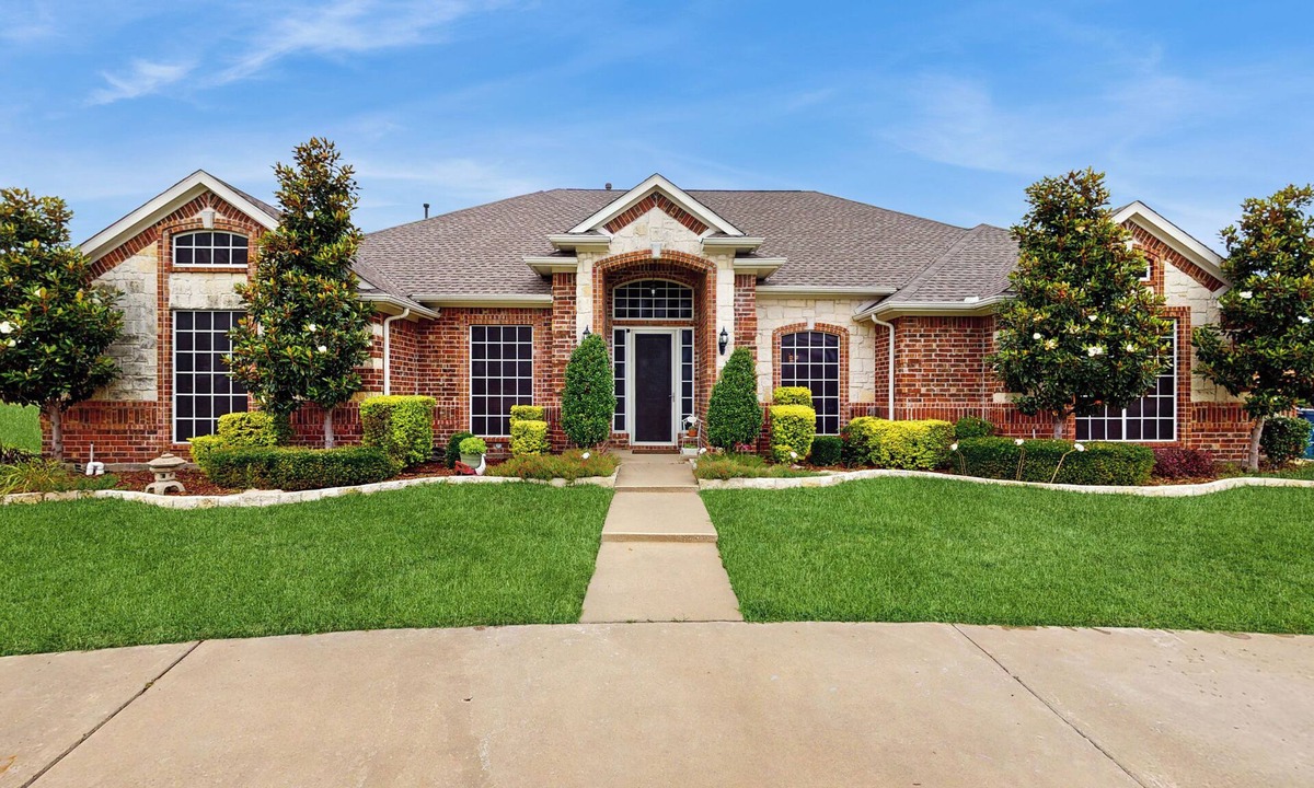 Sachse House | Pool & Outdoor Bar! Spacious Getaway in Sachse