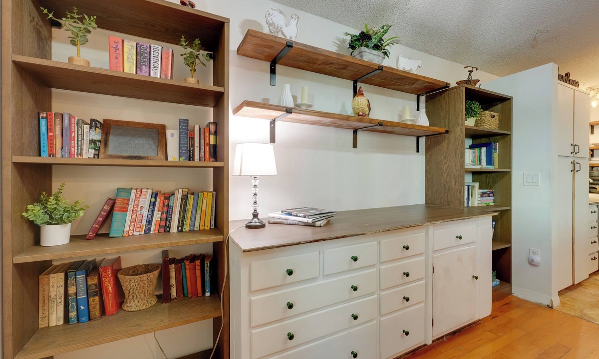 Palm Harbor Apartment | Pool & Patio Access: Breezy Getaway in Palm Harbor