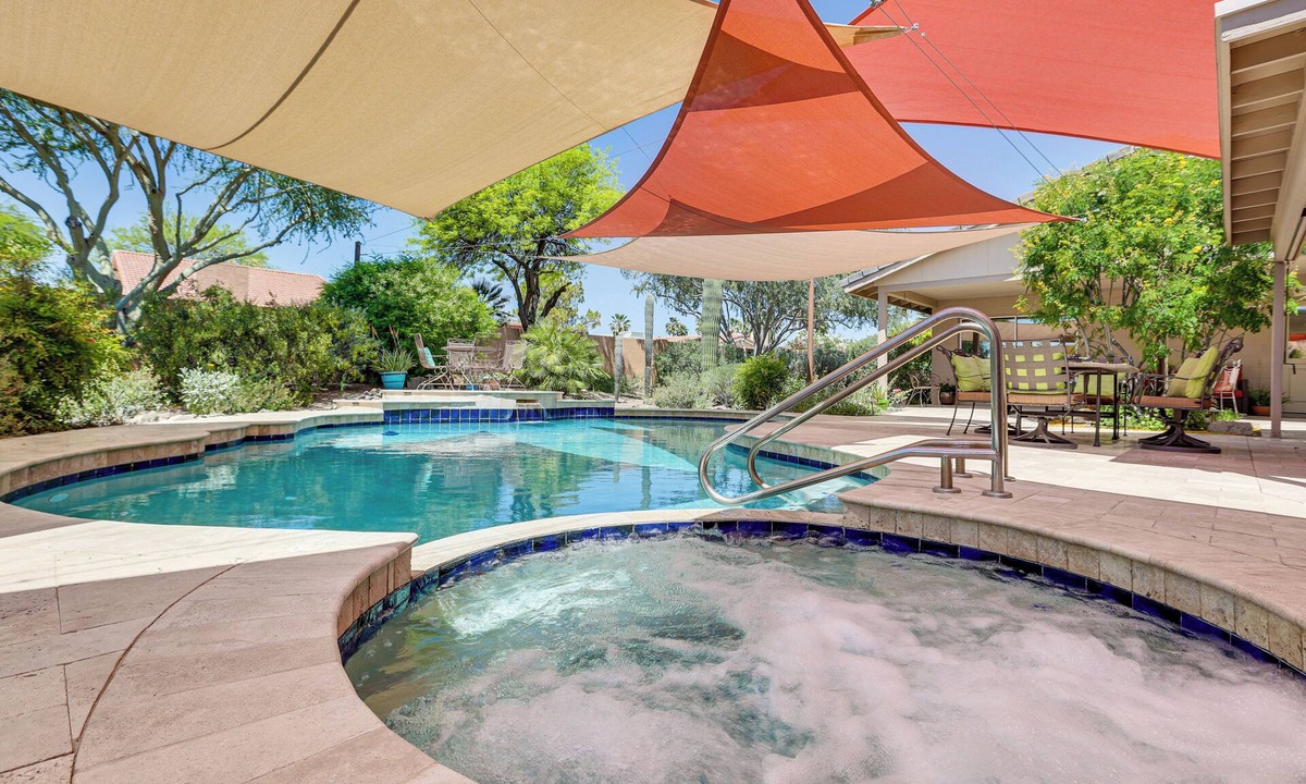 Paradise Valley Village Cottage | Pool & Patio Access: Sunny Phoenix Casita!
