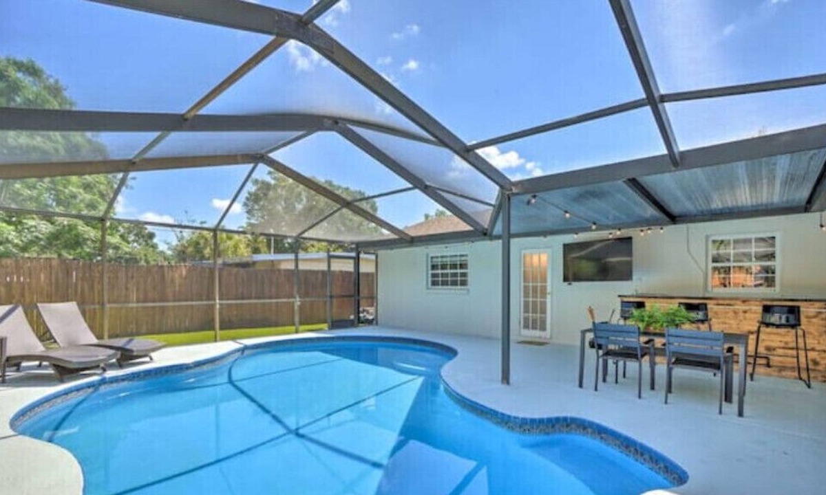 Safety Harbor House | Pool! Patio! Spacious Home 2Mi to Pier