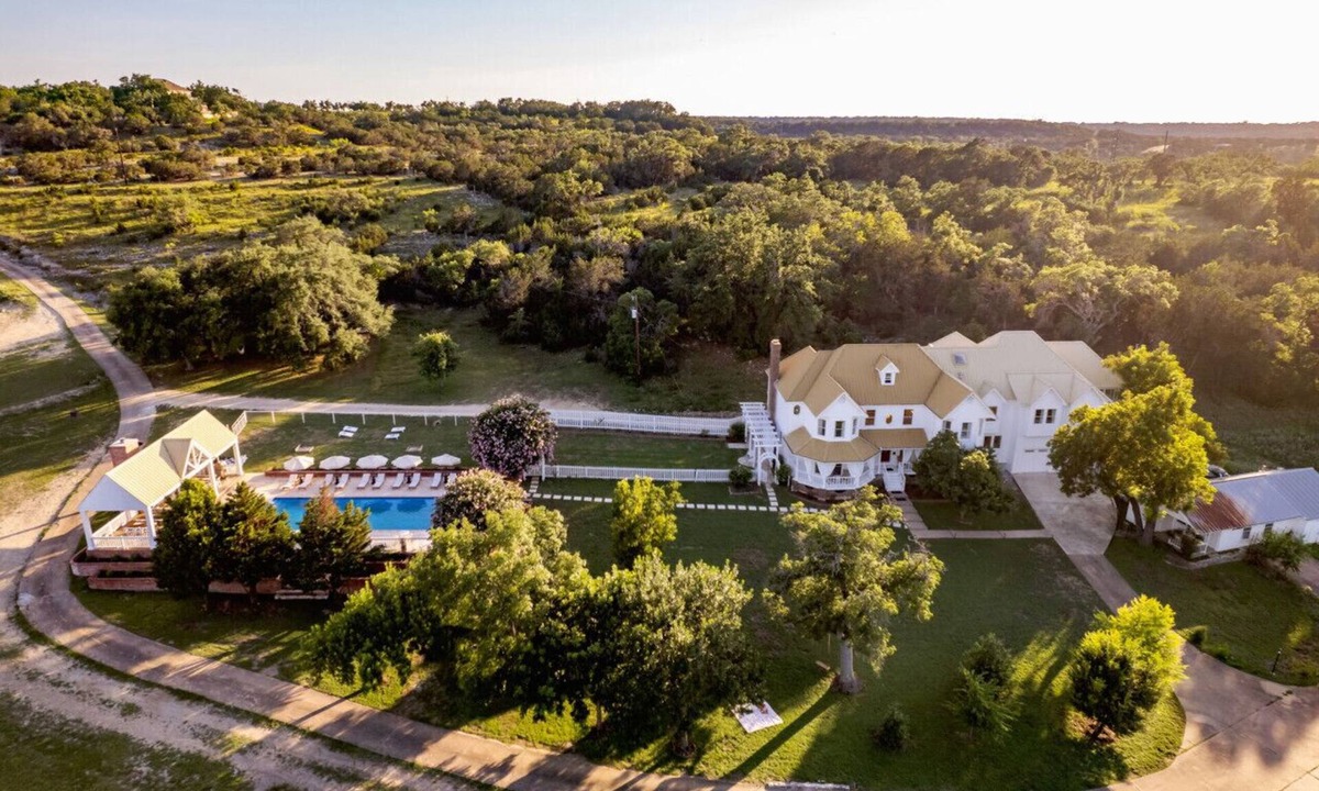Dripping Springs Apartment | Pool, Pickleball, Indoor/Outdoor Games, Sleeps 30+