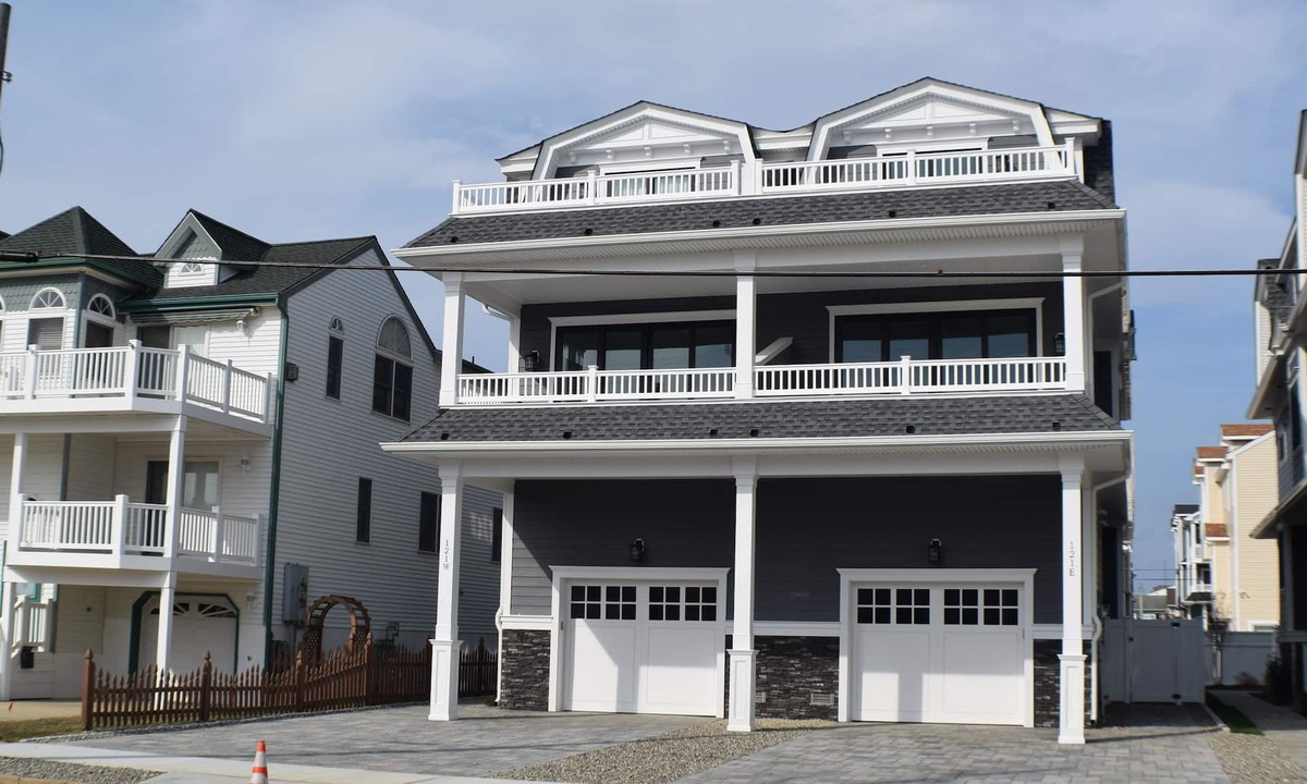 Sea Isle City House | POOL.POOL.POOL! Townhome and 1 1/2 blocks to the Beach and Promenade