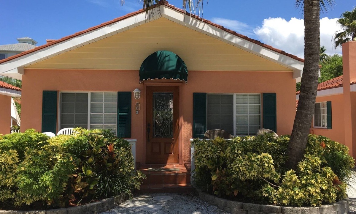 Sunset Beach Cottage | Pool Side Cottage – #11