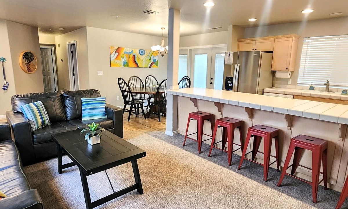 St. George Condo | Pool Side Paradise ! 2 bed, 2 Bath - Sleeps 8 !