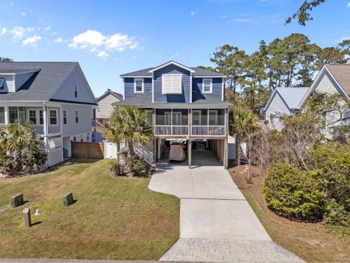 Tranquil Harbour House | Pool Spa Fire Pit & More at this OKI Escape
