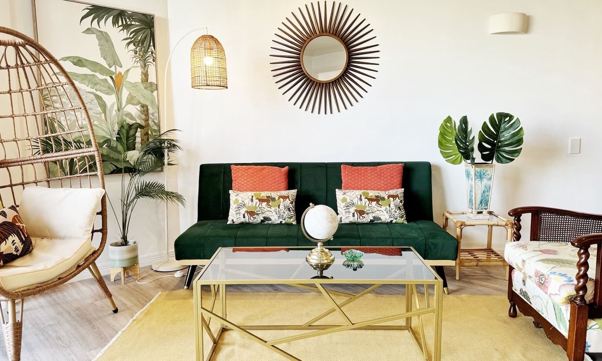 Newton Apartment | *Pool, spa, two balconies, park views!*