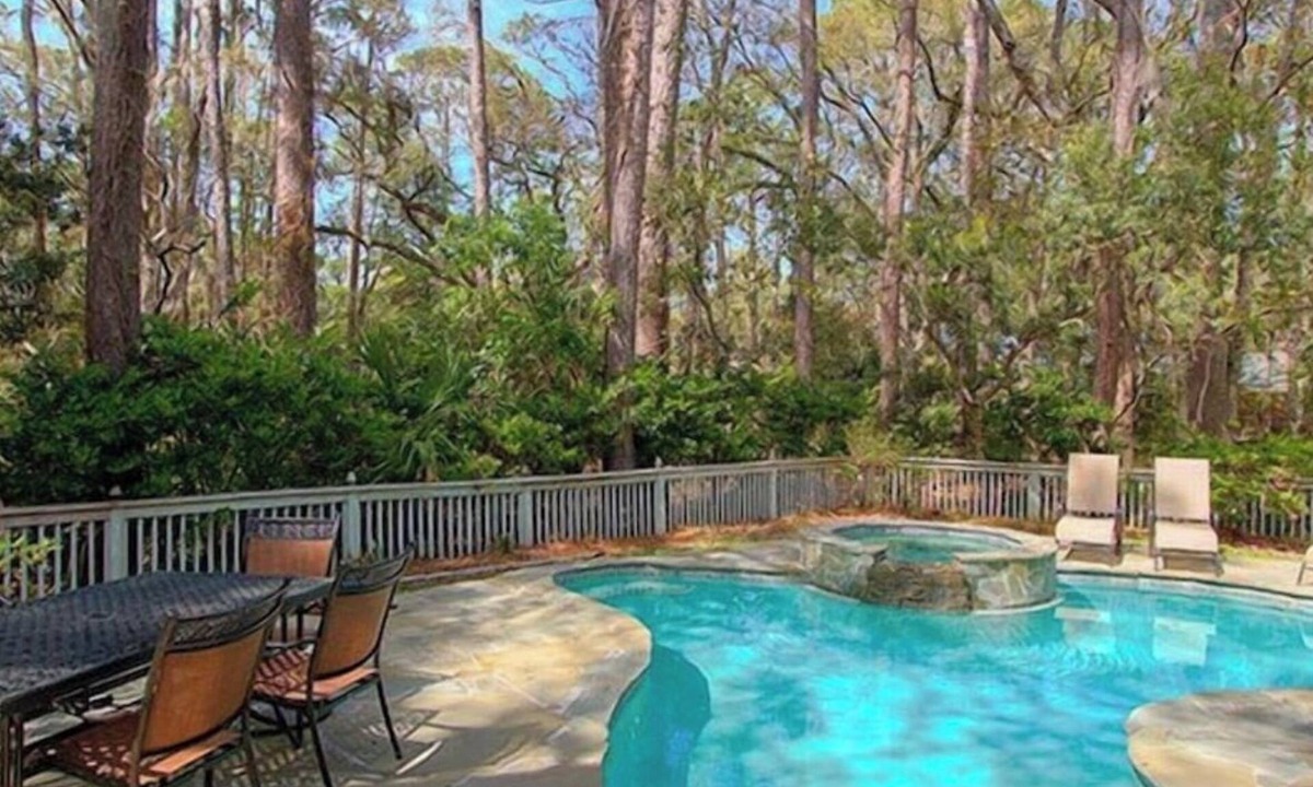 Heritage Woods House | Pool/Spa! Walk to BEACH! Dog friendly!