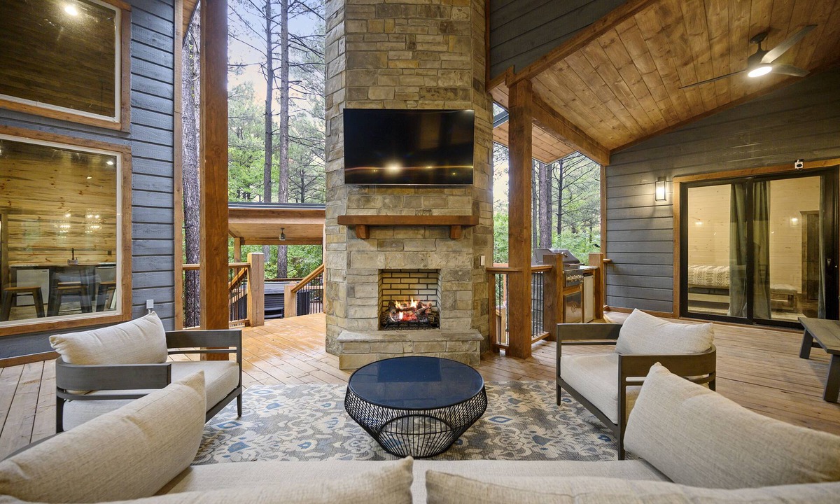 Broken Bow Cabin | Pool Table, Shuffleboard, Other Games, Hot Tub, Pets, 4 of a Kind