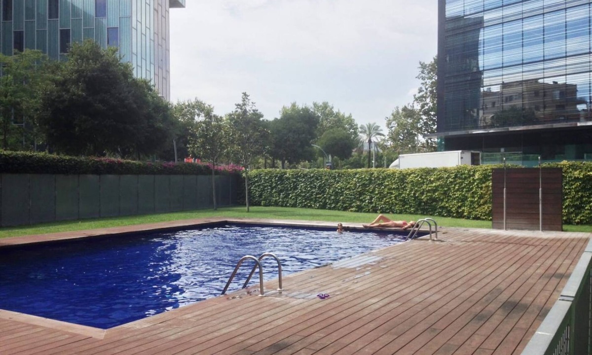 Poblenou Apartment | Pool, Terrace & Beach Vibes in Poblenou