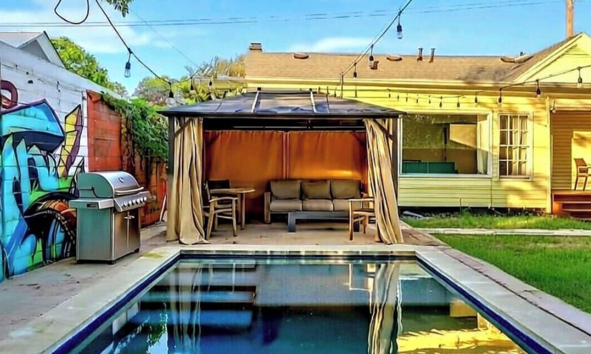 Hancock Apartment | Pool & Vibes, Relaxing and Fun!
