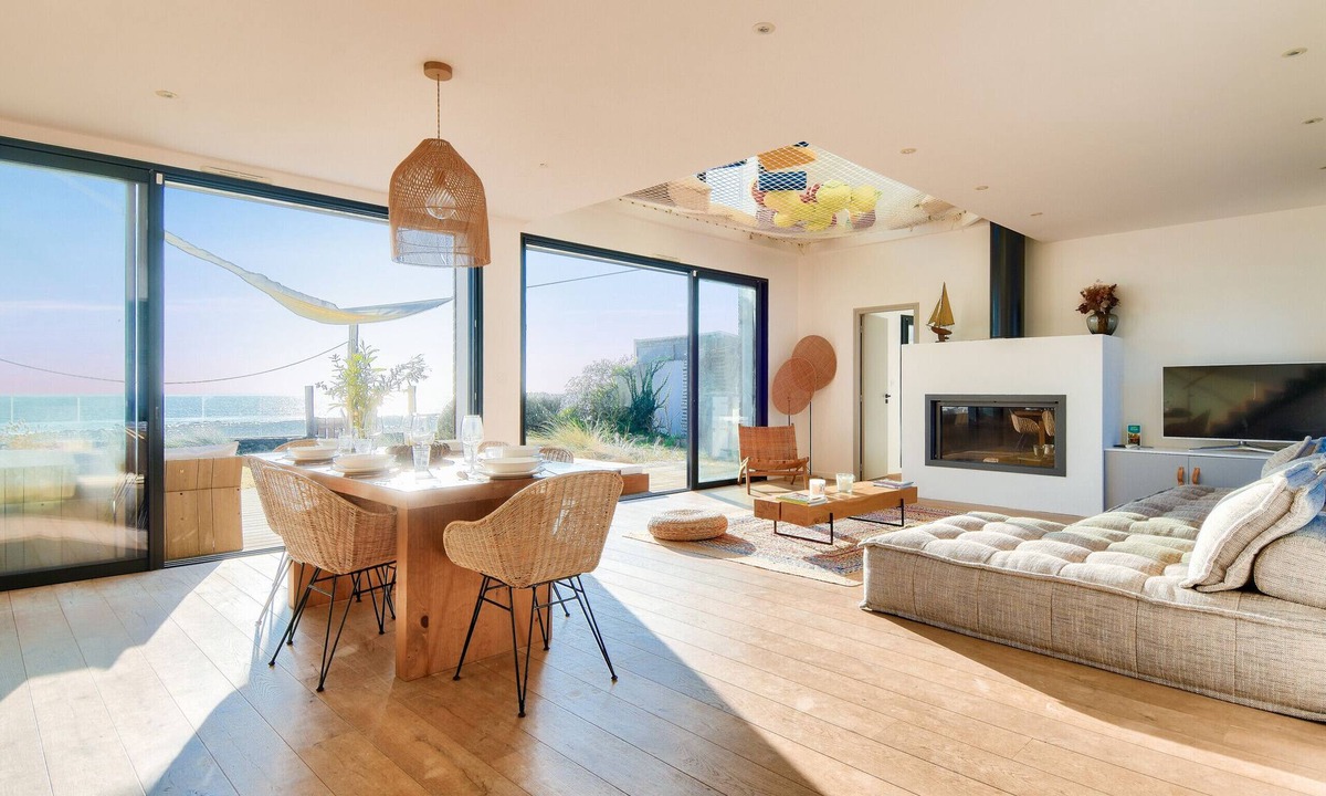 La Gueriniere House | Pool, view and beach access, 6 adults/2 children
