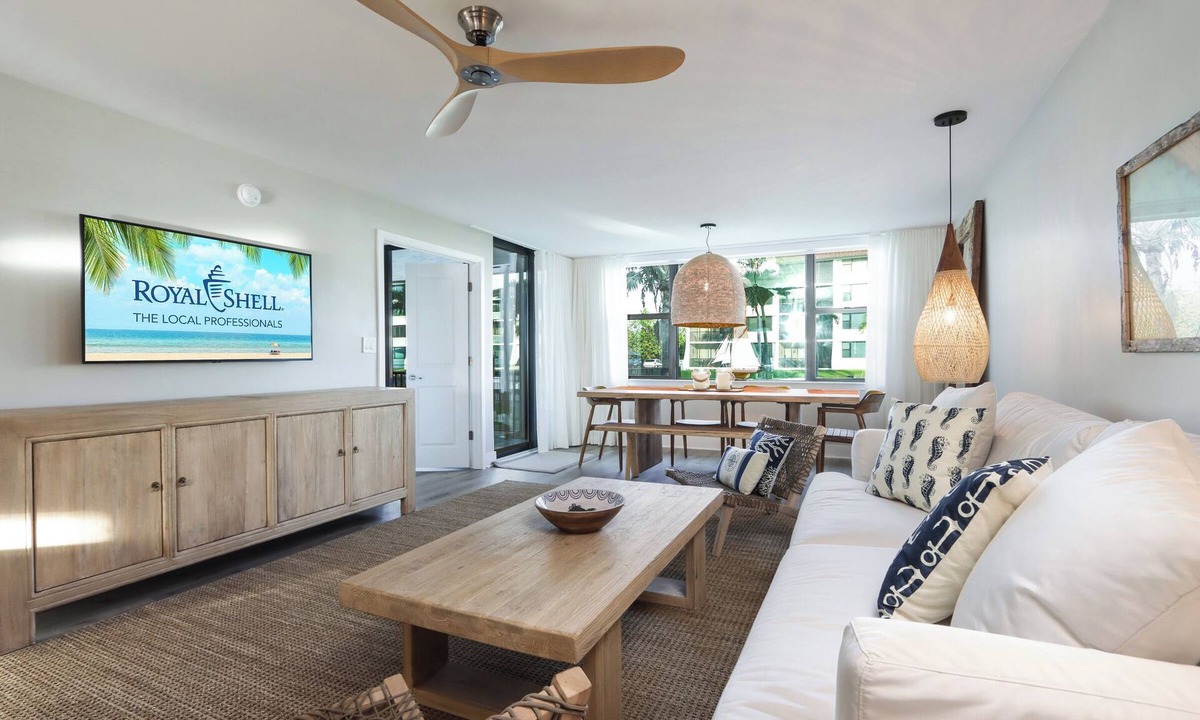 Sanibel Condo | Pool View, Ground Level, Nicely Updated- Loggerhead Cay 571