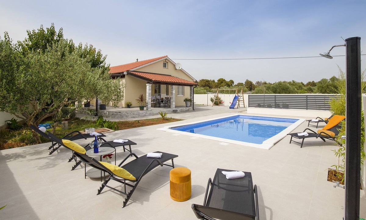 Srima Villa | Pool Villa Divna, Vodice, Croatia