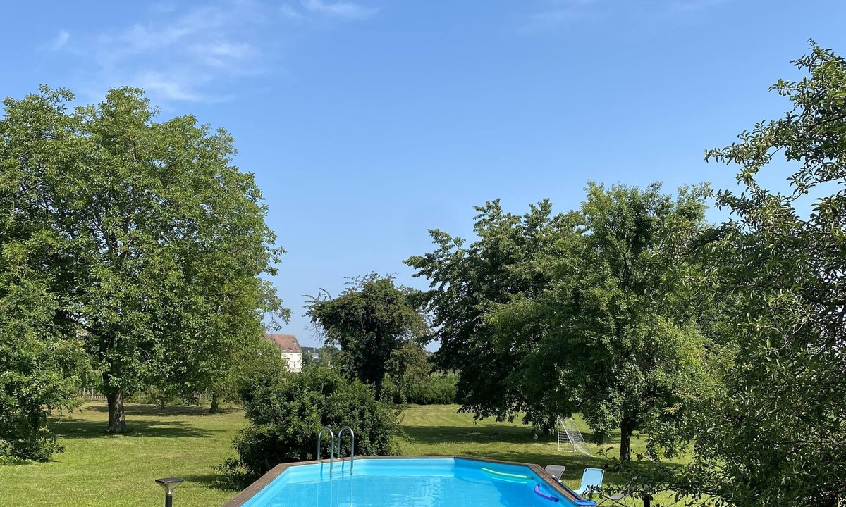 Wolfisheim House | Pool villa in a green setting