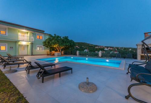 Lisane Ostrovicke House | Poolincluded - Holiday Home Maslina
