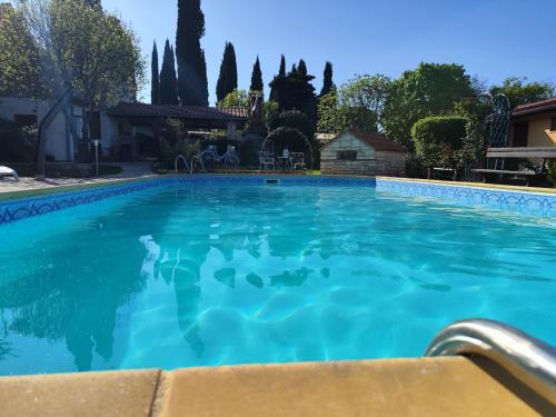 Rovinjsko Selo House | Poolside compact family cottage Bella