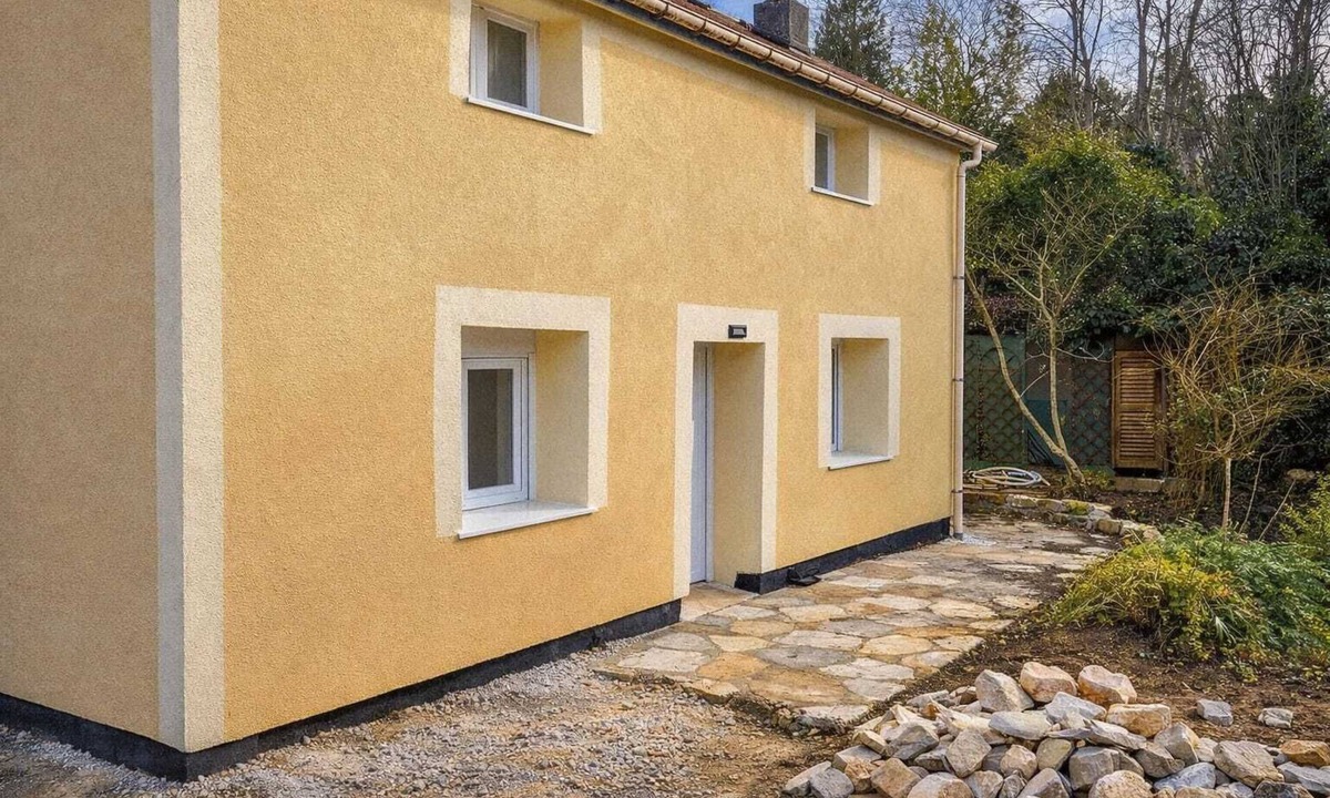 Oinville-sur-Montcient Apartment | Poolside cottage