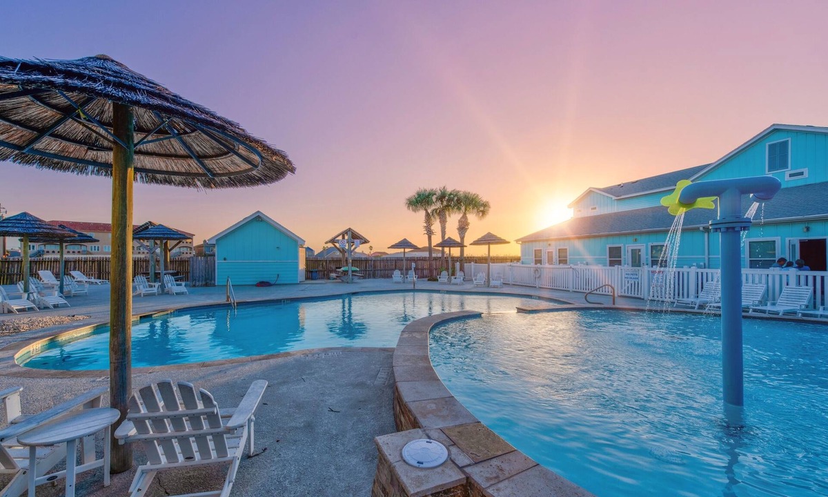 Corpus Christi House | Poolside Getaway | Family Fun Near the Beach