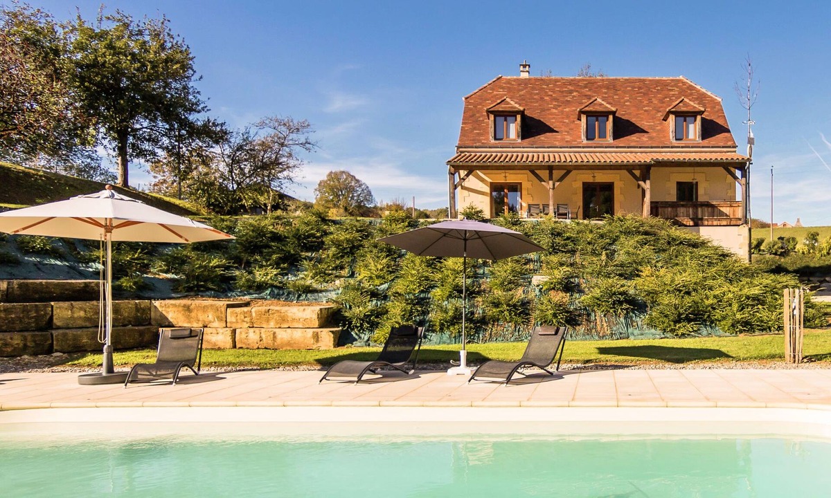 Montignac Villa | Poolside Luxury Villa in Montignac