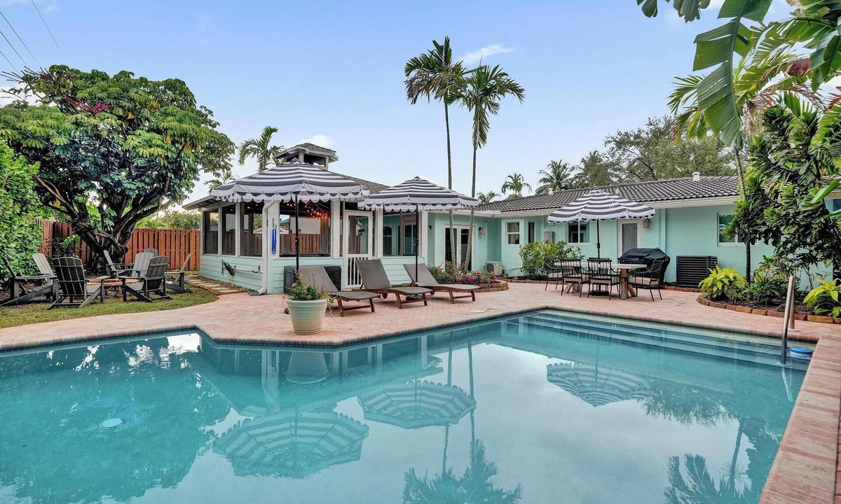 Fort Lauderdale House | Poolside Palms Villa 🌴 Resort-Style Pool | Near Beach 🏖️