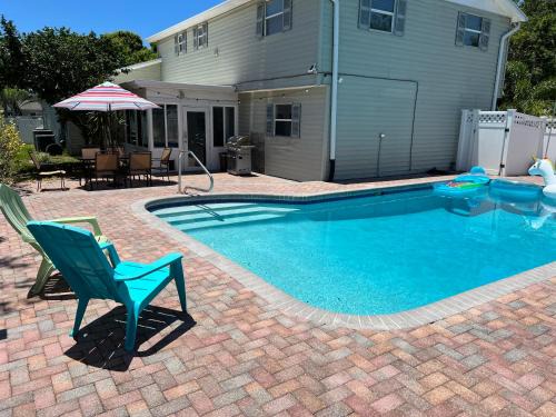 Seminole House | Poolside Paradise & Beach Bound
