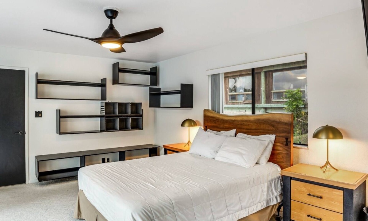 Kaneohe Villa | Poolside Paradise: with Double Bay View Rooms (Unit C)