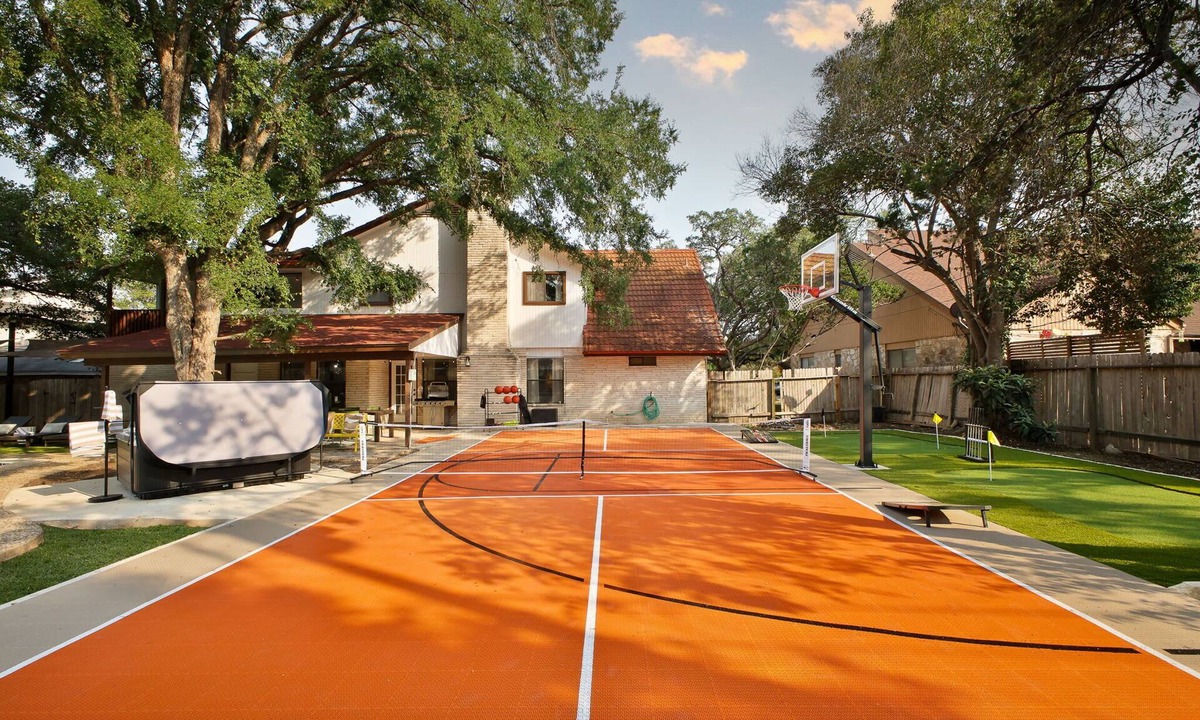 North San Antonio - SAT House | Poolside Pickleball Heated Pool Sleeps 20!