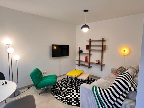 Heillecourt Apartment | Pop Mood Studio
