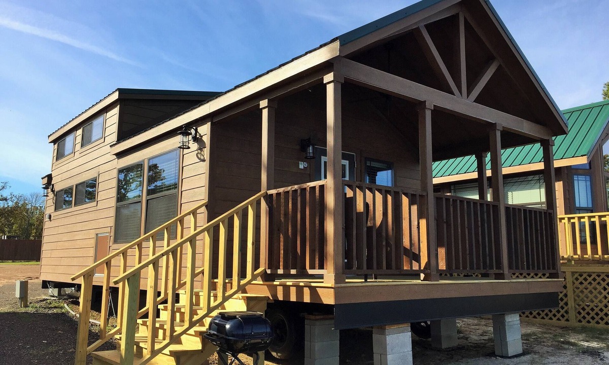 Alba Hotel | Pope's Landing Marina