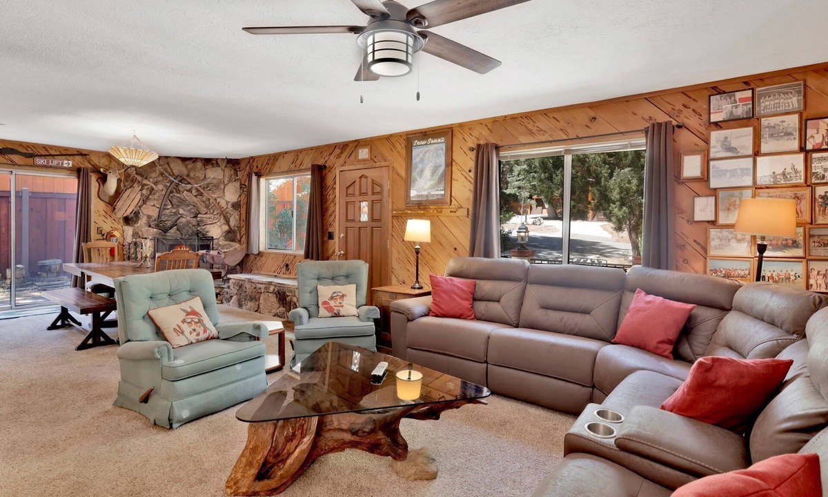Summit Estates Cabin | Popko's Place | 3BR/1BA Moonridge Cabin w/BBQ Deck & Fenced Yard