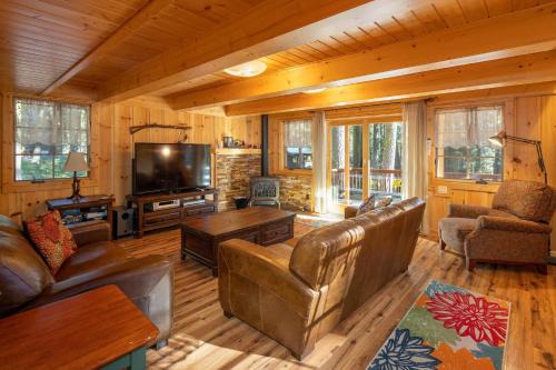 Tahoe Pines House | Poplar Place By Hauserman Rentals