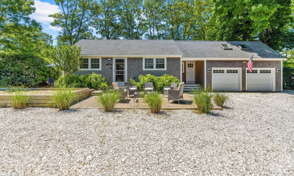 Popponesset House | Popponesset-3 bedrooms, 2 baths, sleeps 6, w/cental A/C