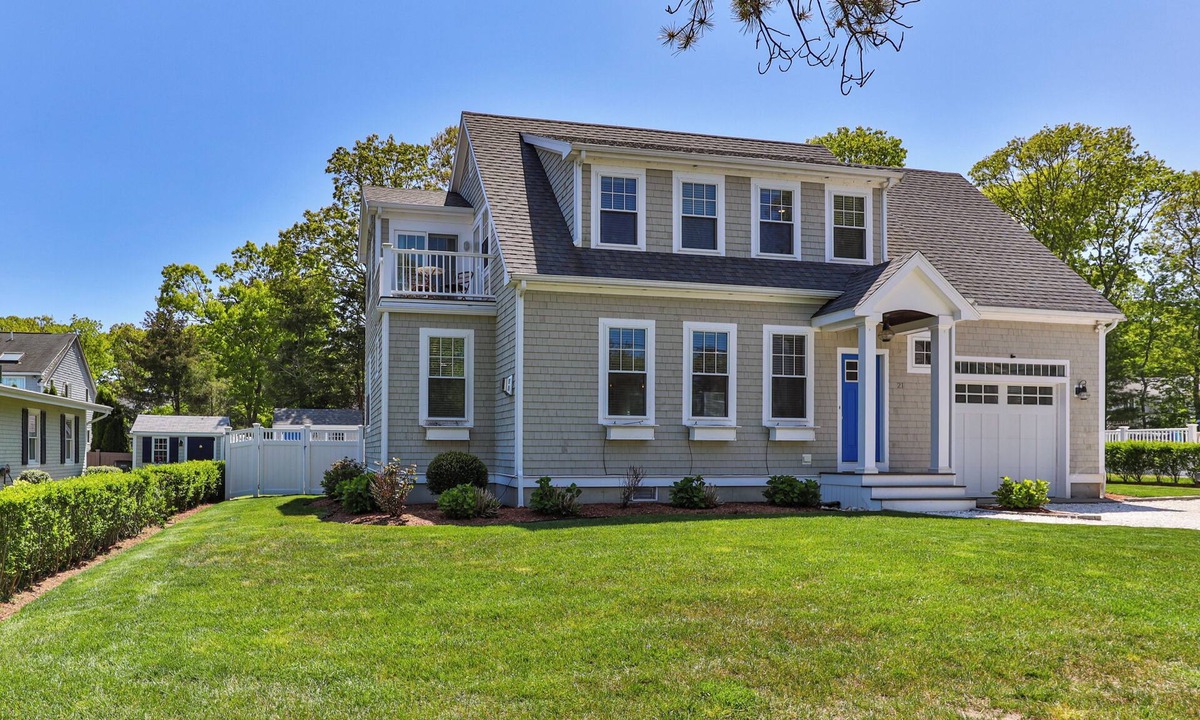 Popponesset House | Popponesset-3 bedrooms, 4 baths, Sleeps 6, w/outdoor shower