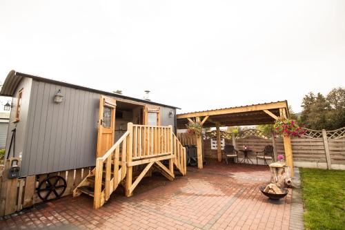 St Harmon House | Poppy