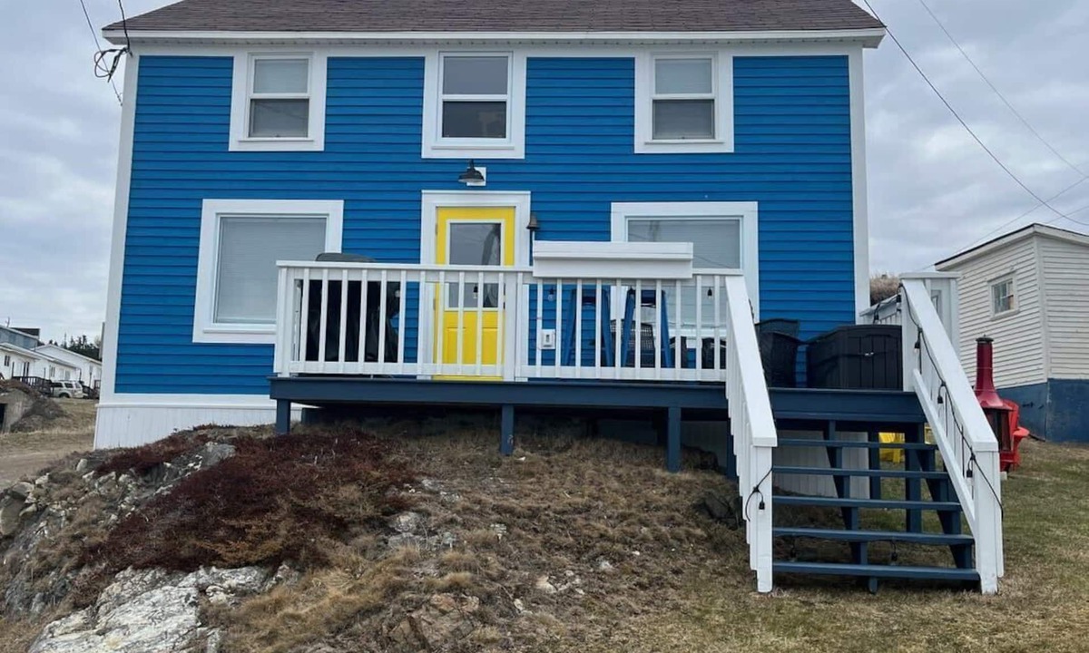 Twillingate House | PoppyJoe's Summary: P