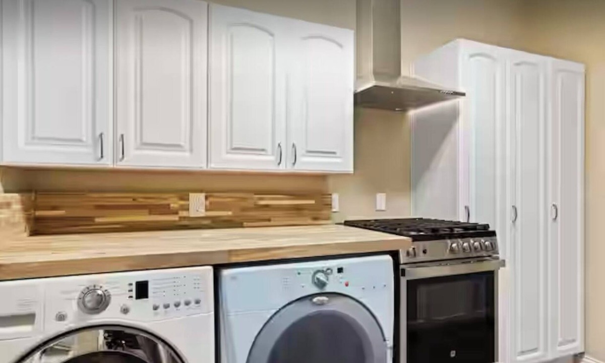 Austin Apartment | Poppy’s Place: Charming 2-bedroom apartment with WiFi, AC in delightful Austin