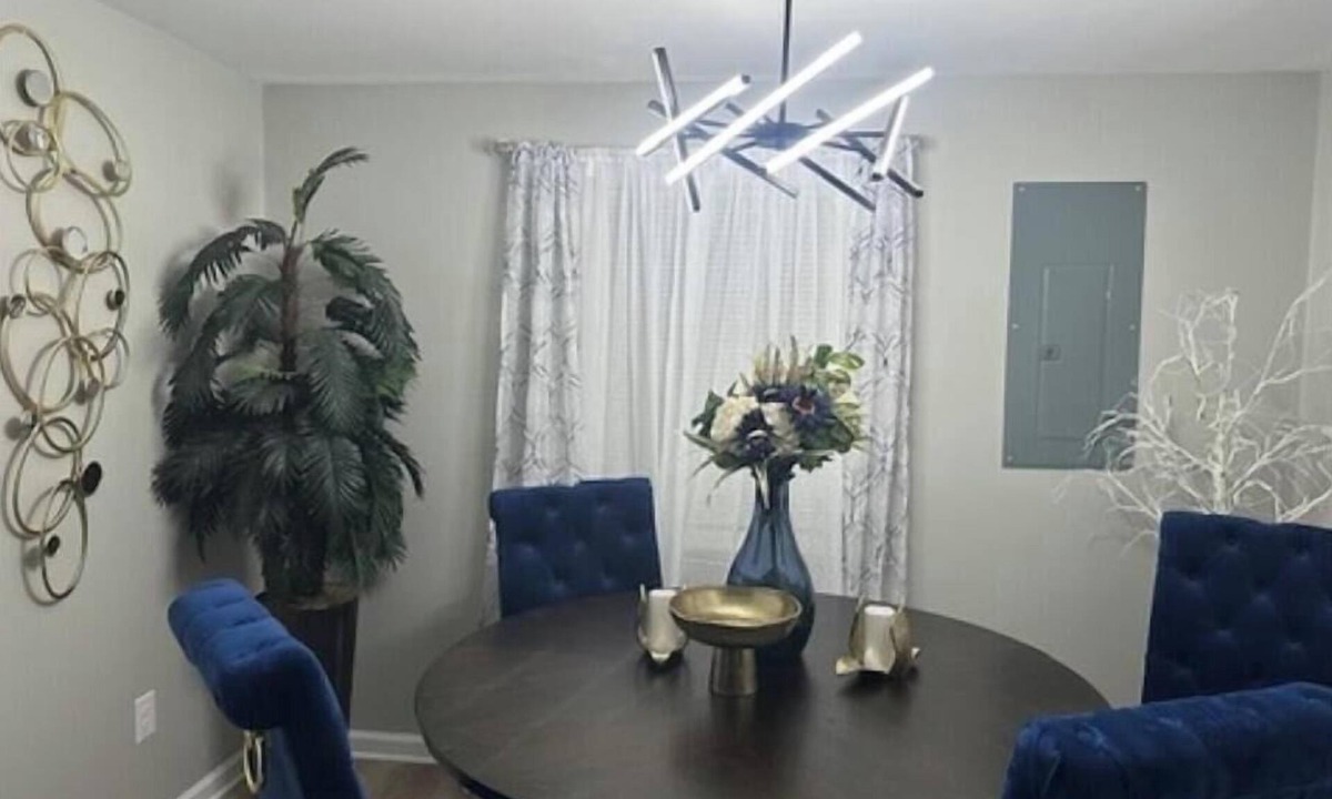 Painter House | Pop’s Playhouse in Painter