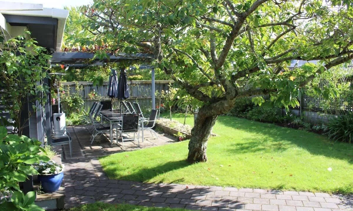 Taupo Cottage | Popular Bird Area - Central Taupo
