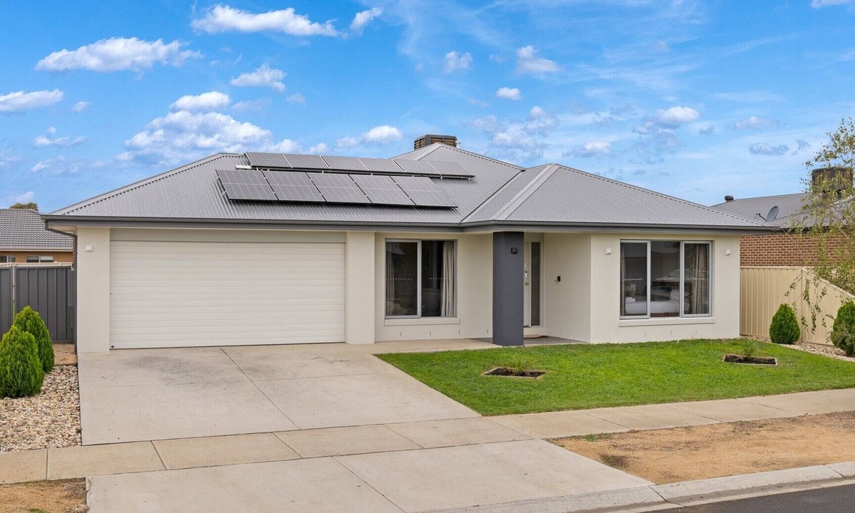 Shepparton North House | Popular Villa -Accommodation in Shepparton